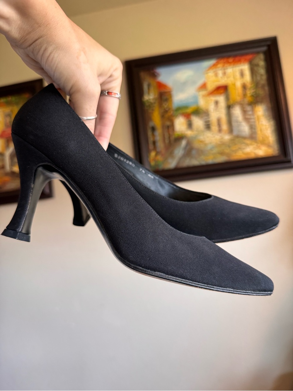 Stuart Weitzman Black Kitten Heels Pumps Shoes Vintage 7.5 N